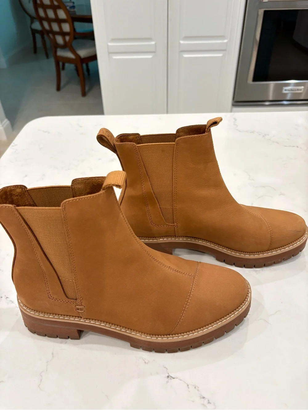 Toms Women's Tan Chelsea Lug Boot, Size 9, NWOT